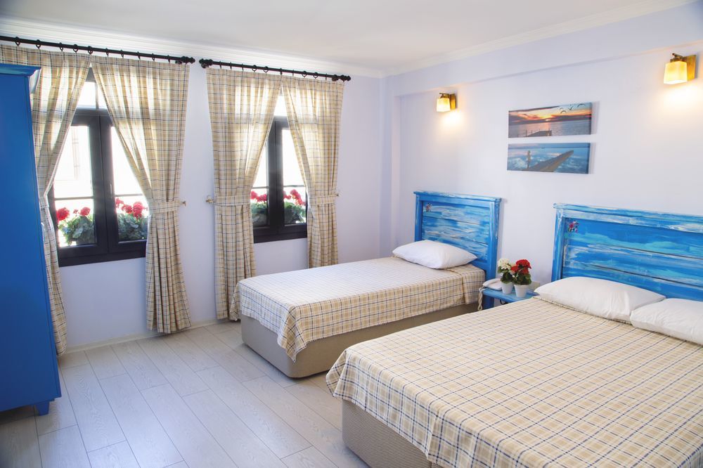 Mai̇ Hotel Çeşme Extérieur photo